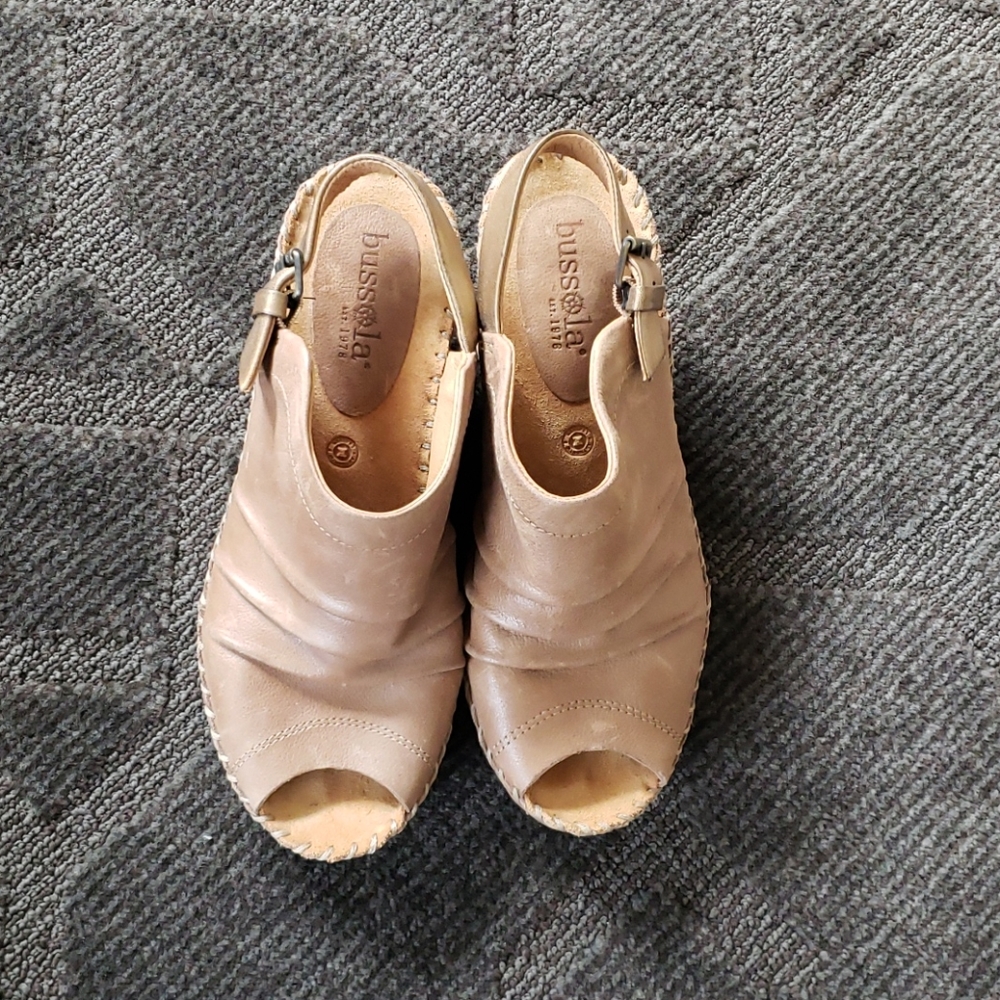 Bussola Sandals